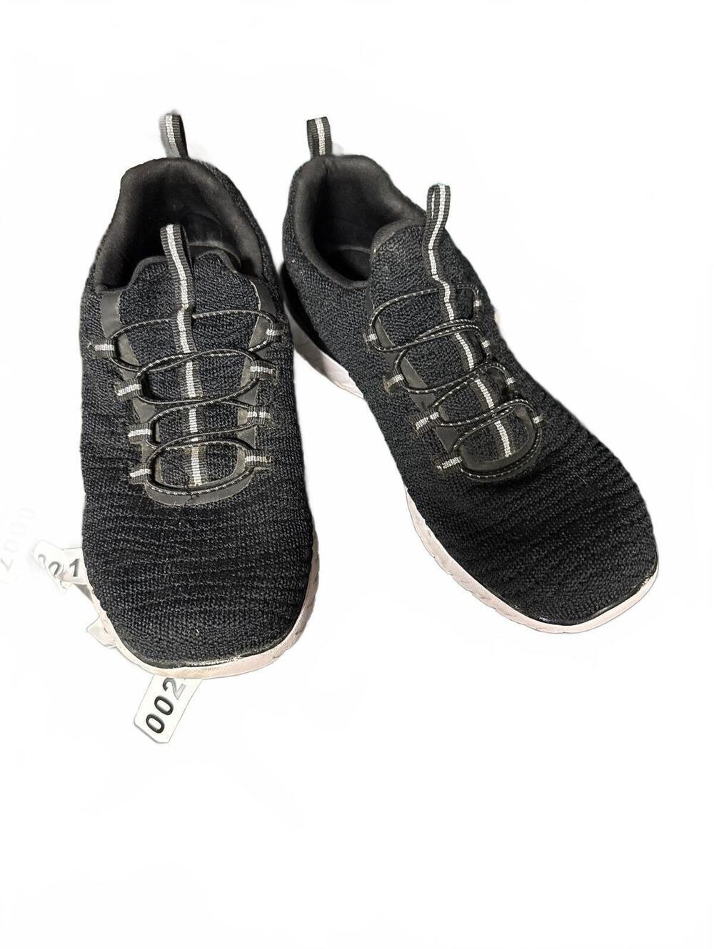 Athletic Works Memory Foam Black Tennis Shoes Size 8.5 - Excellent Condition